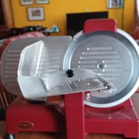 affettatrice color rosso