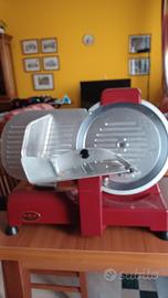 affettatrice color rosso