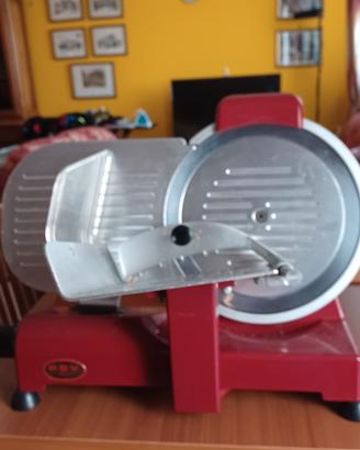 affettatrice color rosso