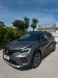 Renault Captur Plug-in Hybrid E-Tech 160 CV Initia