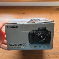 Macchina fotografica Canon EOS 2000D 