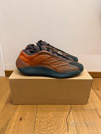 Yeezy 700 Copper Fade US 12 EU 46 2/3 nuove