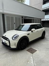 Mini Cooper 1.5 benzina (F55)