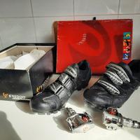 scarpe donna per bici numero 39 più pedalini