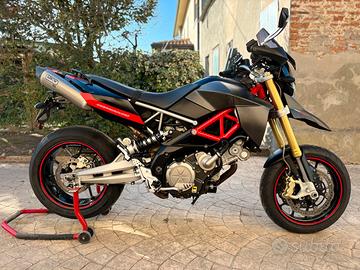 Aprilia Dorsoduro 750 Factory
