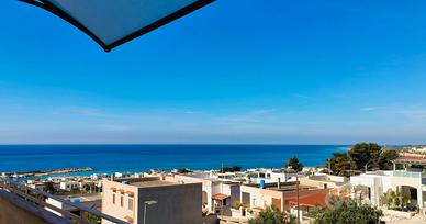 Casa vista mare SALENTO giardini parcheggio