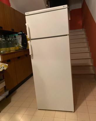 Frigorifero indesit con congelatore