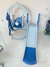 Scivolo e altalena per bambini