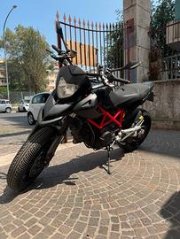 Ducati hypermotard 1100