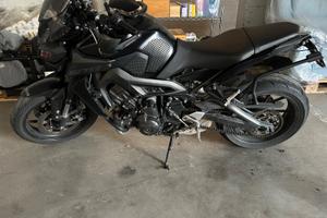 YAMAHA MT09