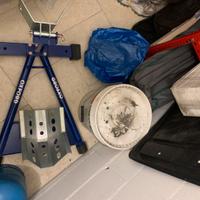 Supporto blocca ruota per moto