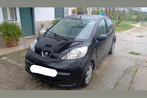 Peugeout 107 2006