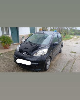 Peugeout 107 2006