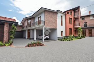 CASA DI CORTE A CARVICO