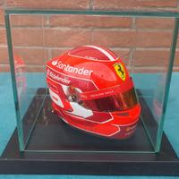 Casco replica Leclerc Ferrari 1:2 Formula 1 2024