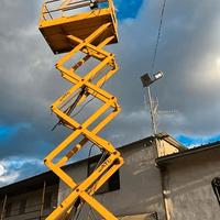 PIATTAFORMA VERTICALE* Haulotte Compact 12