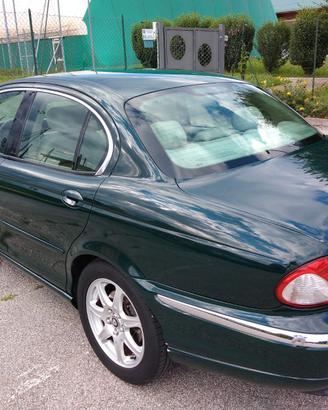 Jaguar X Type