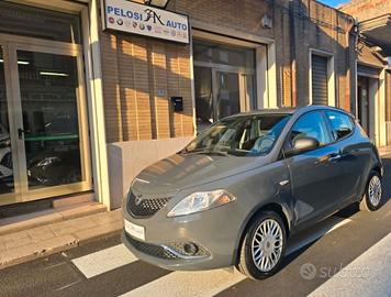 Lancia Ypsilon 1.2 69 cv 5 porte GPL