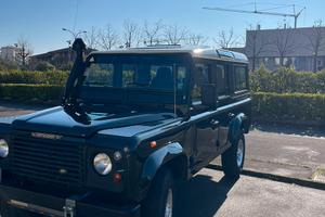 LAND ROVER DEFENDER 110