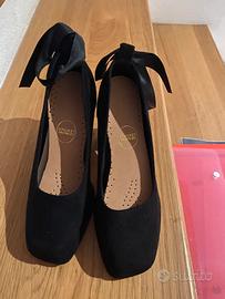 Scarpe con il tacco nero