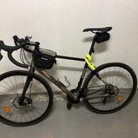 Bicicletta Gravel Triban 520