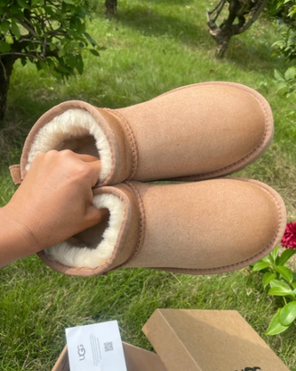Stivaletti da donna UGG Mini Chestnut EU 40
