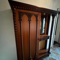 Mobile antico in legno massello - stile gotico