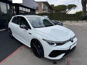 VW Golf VIII R Performance