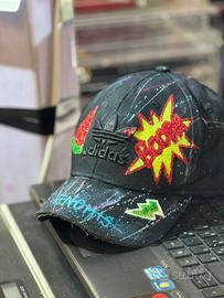 Cappellino Adidas personalizzato a mano – unico!