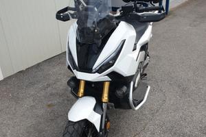 HONDA X-ADV 750