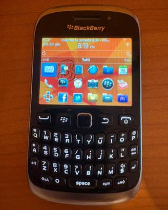 Telefono BlackBerry 9320