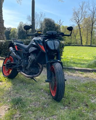 KTM Duke 790 105cv Track-Pack