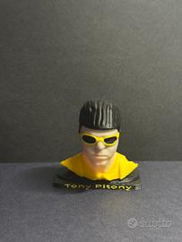 Tonypitony cantante mezzobusto