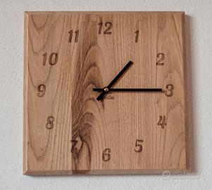 Orologio da parete in legno