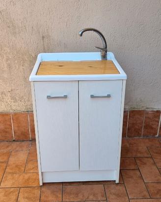 Lavatoio con Asse in legno
