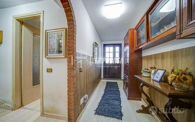 VARALLO POMBIA - VILLA BIFAMILIARE CON AMPIO GIARD