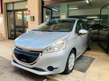 Peugeot 208 1.2 VTi 82 CV 5 porte Access