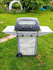 barbecue a gas con pietre laviche