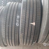 305 70 22.5 Michelin