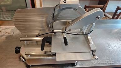 Affettatrice verticale fimar professionale