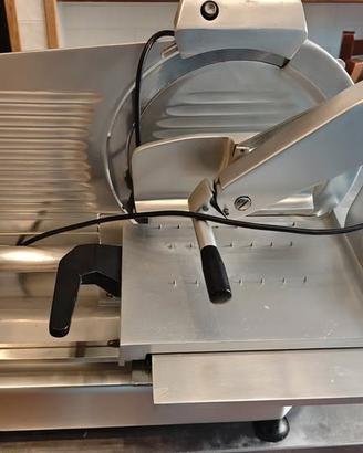 Affettatrice verticale fimar professionale