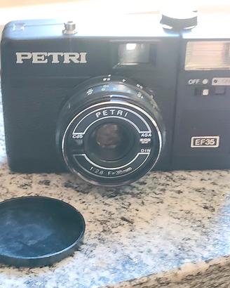 Fotocamera Vintage Petri EF35 35mm –nuovo