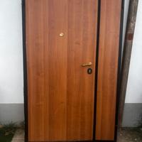 Portone 2 ante 120 x 215 serratura da cambiare