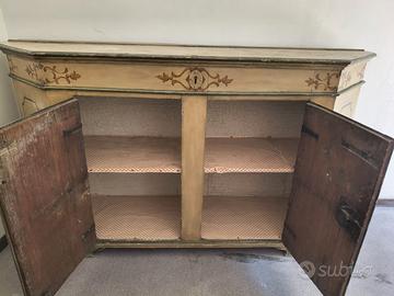 Credenza laccata