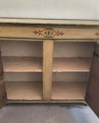Credenza laccata