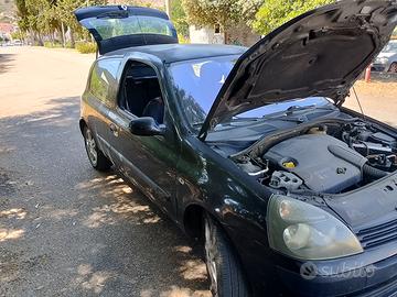 Renault Clio 1.5Dci 100 CV Dinamique Luxe 2004