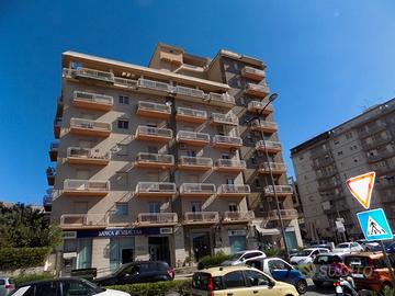 Locale commerciale sul Viale Teracati