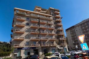 Locale commerciale sul Viale Teracati