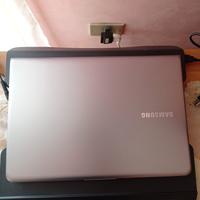 Ultrabook Samsung i5 Sottile Fibra Vetro e Titanio