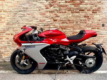 MV Agusta Superveloce 800